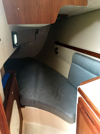 Preciion 27 Aft Stateroom